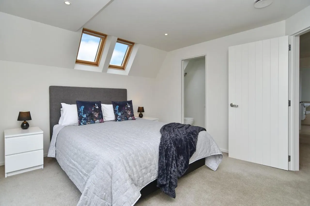Regents 94 - Christchurch Holiday Homes