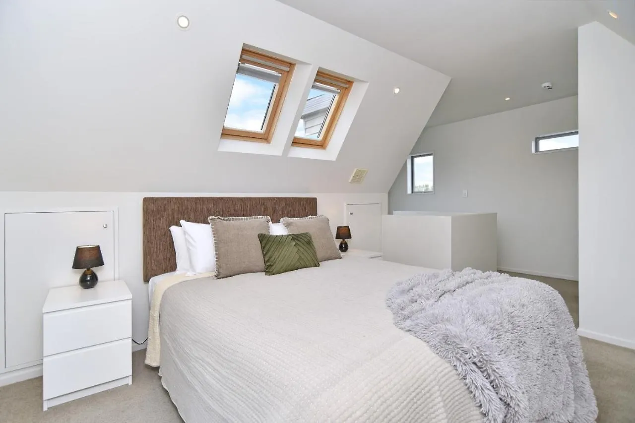 Regents 94 - Christchurch Holiday Homes New Zealand