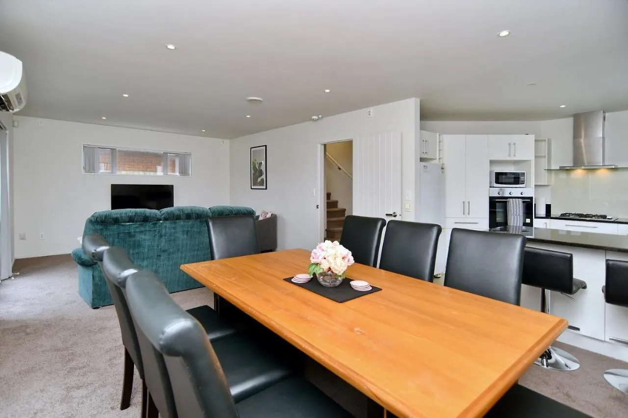Regents 94 - Christchurch Holiday Homes