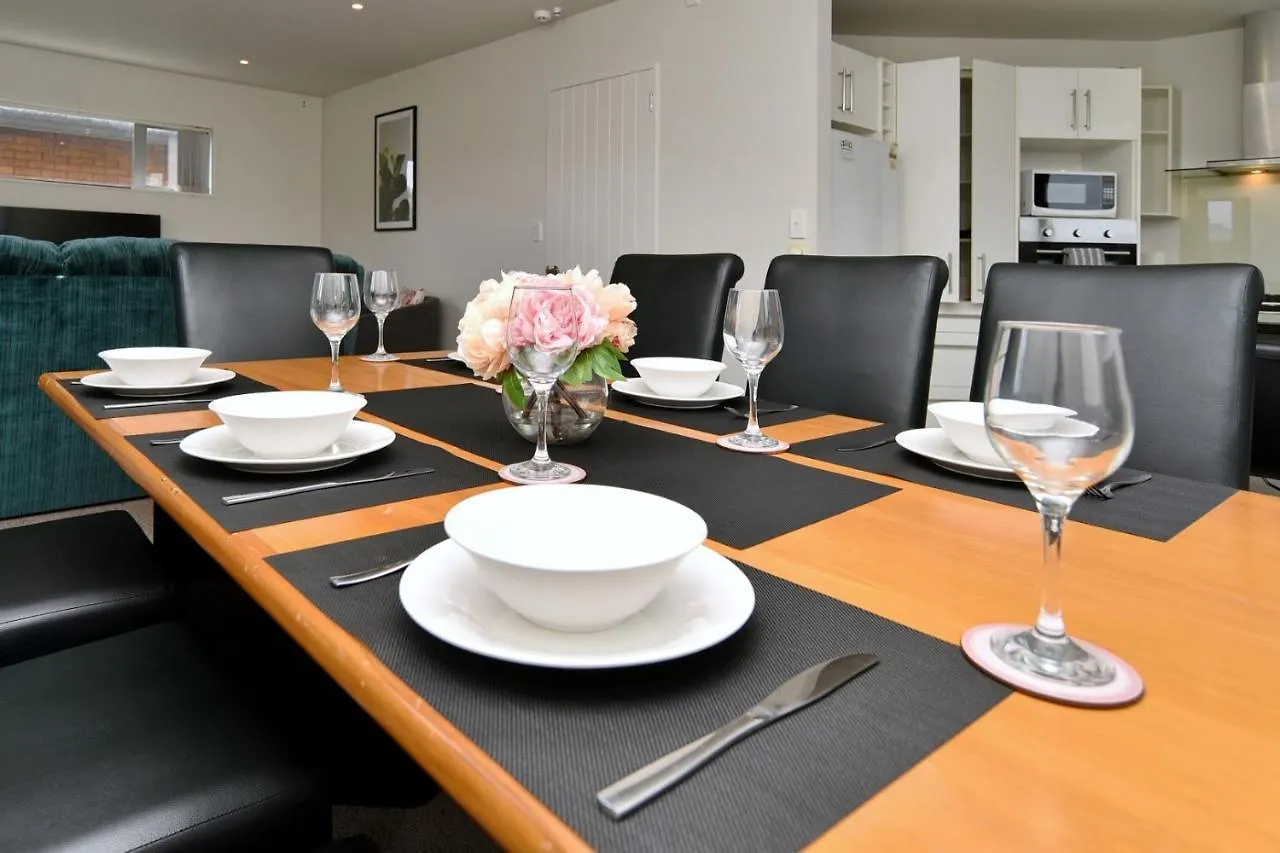 Regents 94 - Christchurch Holiday Homes