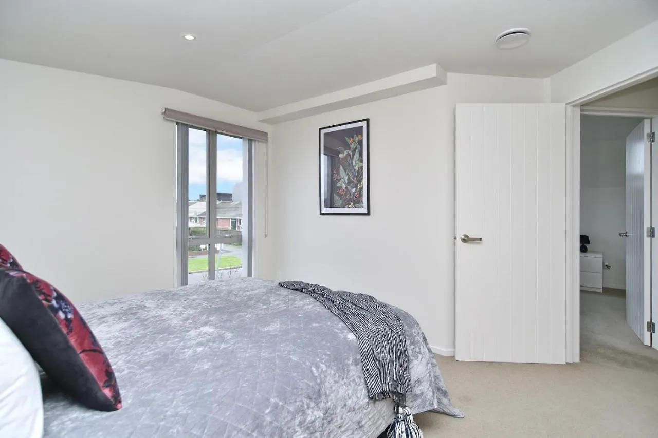 Regents 94 - Christchurch Holiday Homes